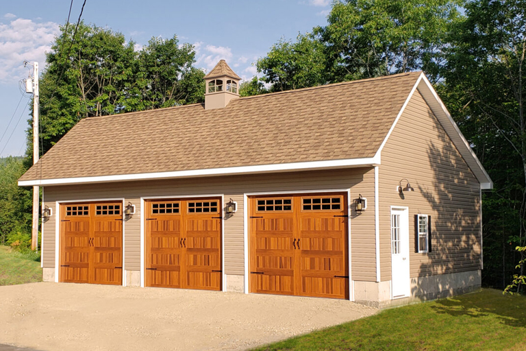 3 car saltbox attic garage