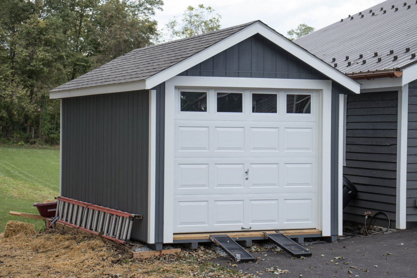 A classic garage for sale from Sheds Unlimited