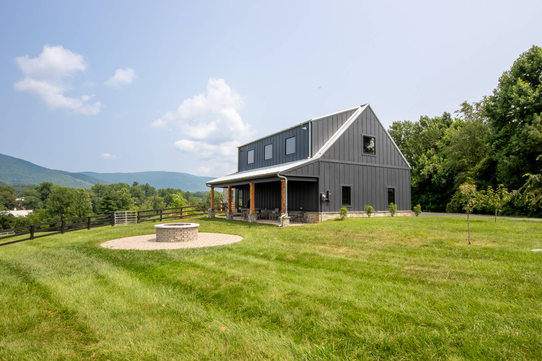 premier small back yard garden shed for sale pa